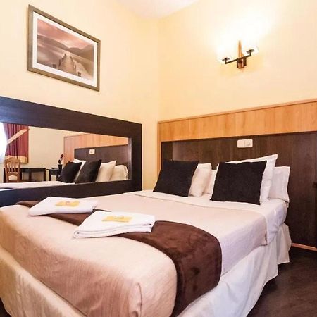Hostal Gallardo Мадрид Екстериор снимка